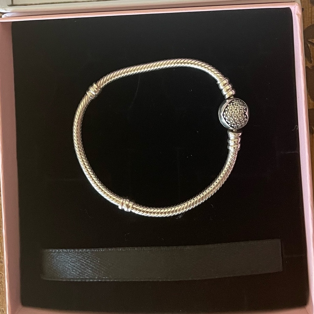 Pandora Moments Sparkling Heart Clasp Snake Chain Bracelet- size 6.3 inches